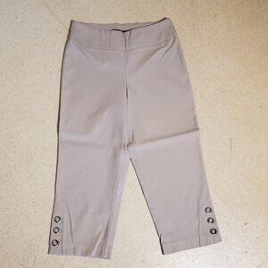 Women's Beige "Denver Hayes" Capris Pants W/Grommets Stretch Pull On Size 6 Mint